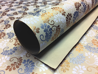 SHP1121 Silver, White and Gold Print